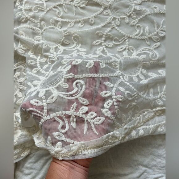 Bobeau Women’s Off White Floral Lace Overlay Boho Blouse Top Size Large - Picture 4 of 10